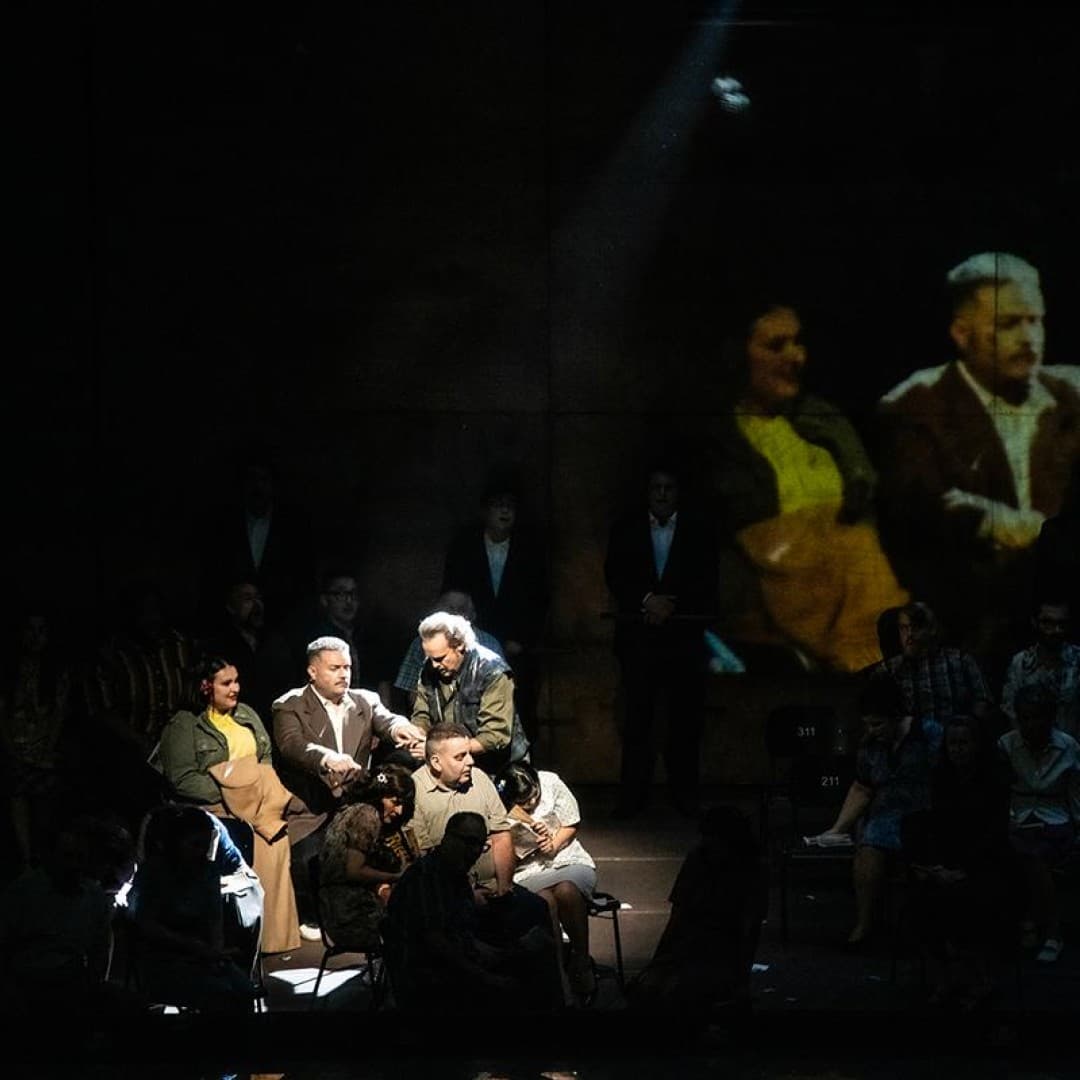 Gerard Farreras as Timur, Maria Motolygina as Liù, Martin Muehle as Calaf
Bettina Stöß