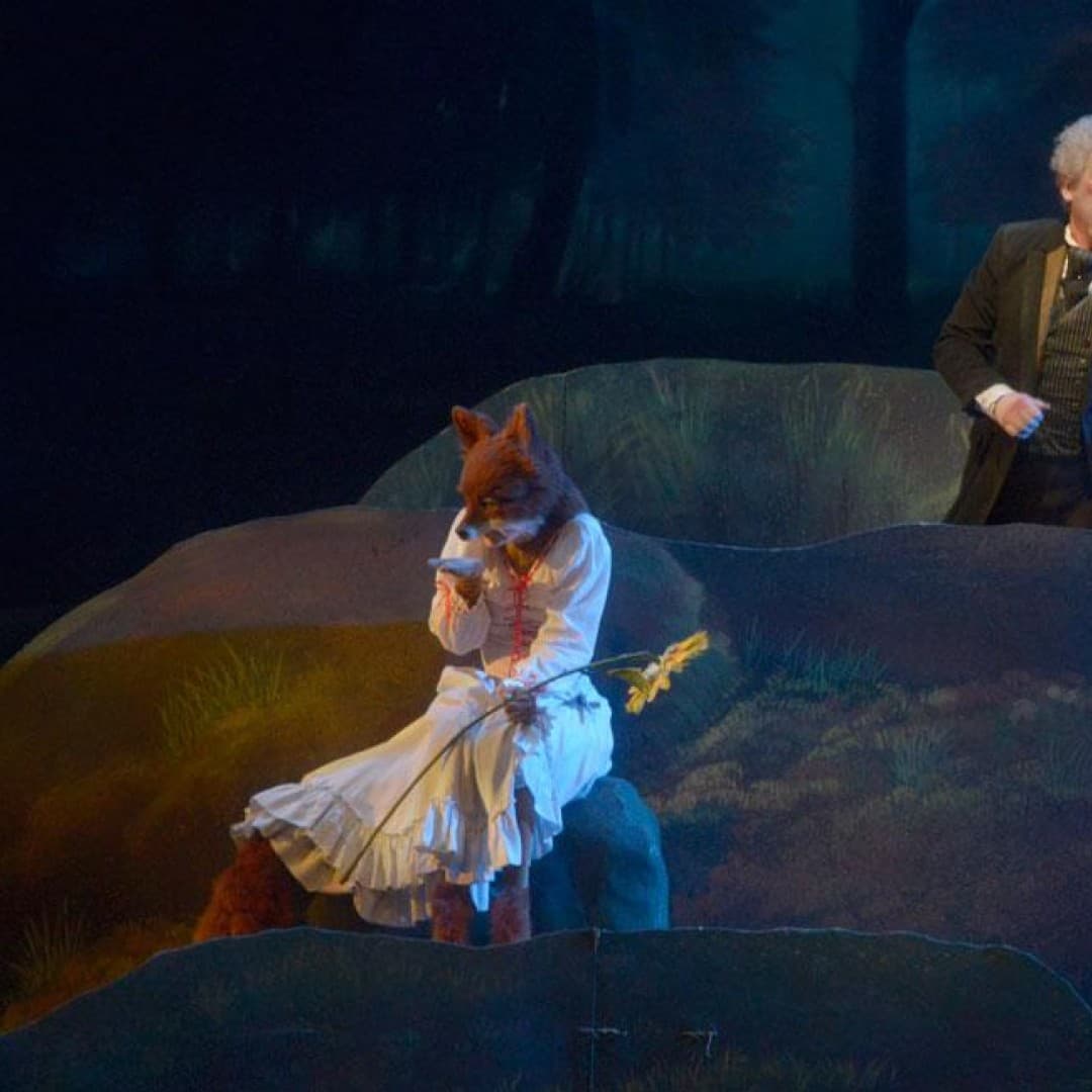 Martina Welschenbach as Cunning Little Vixen, Clemens Bieber as Schoolmaster and sausage dog
Bettina Stöß