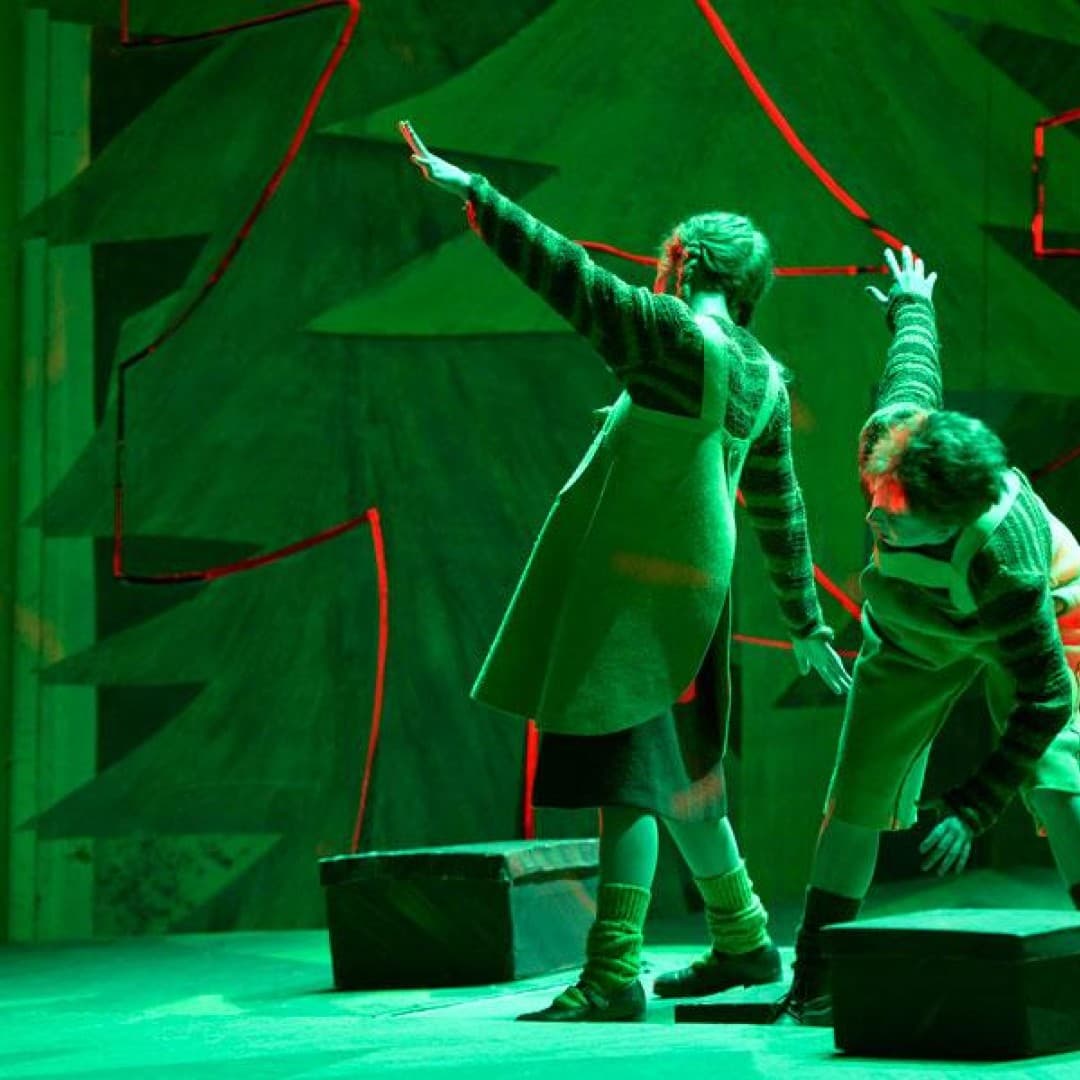 Stephanie Lauricella as Hänsel, Kim-Lillian Strebel as Gretel
Bettina Stöß