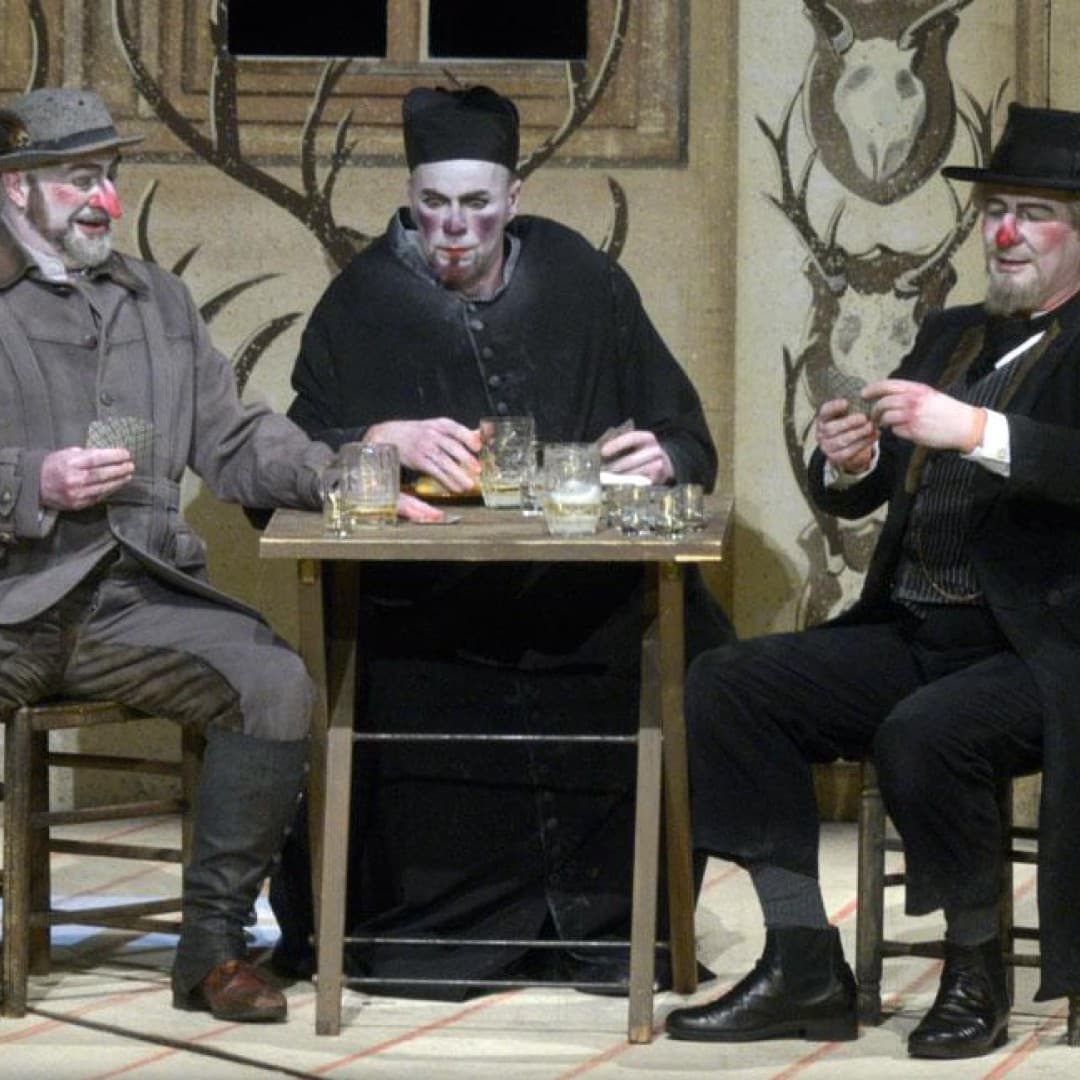 Stephen Bronk as Forester, Jörn Schümann as Priest and badger, Clemens Bieber as Schoolmaster and sausage dog
Bettina Stöß